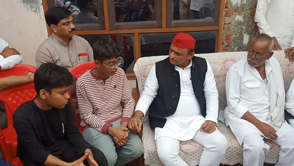 akhilesh yadav