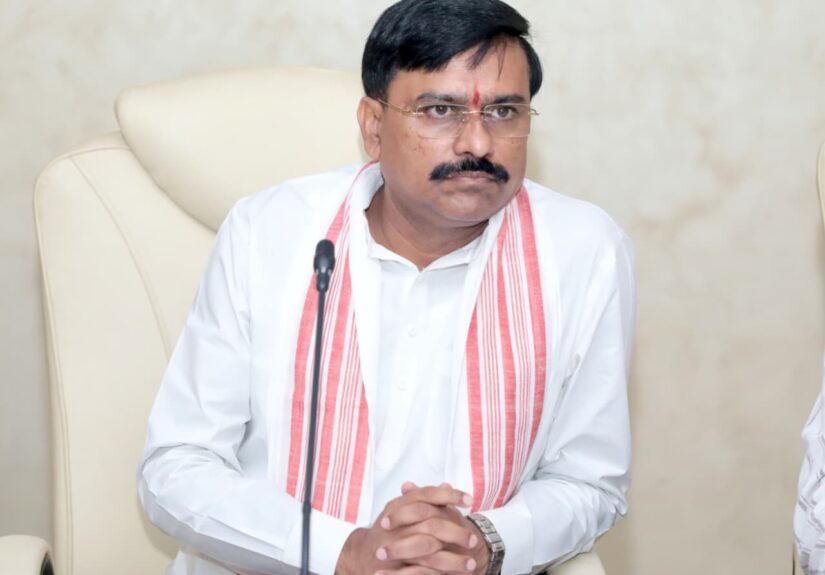mp minister lodhi